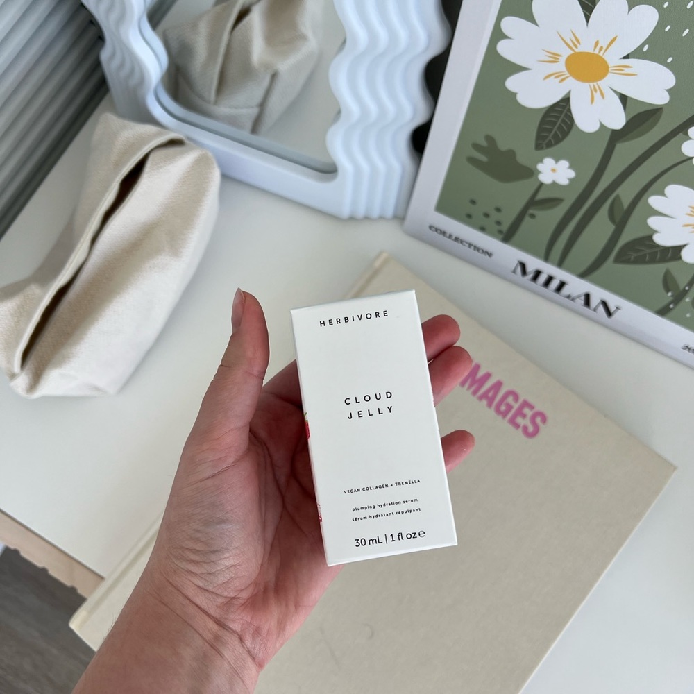 NEW☀️ HERBIVORE CLOUD JELLY plumping hydration serum
30 mL | 1 fl oze